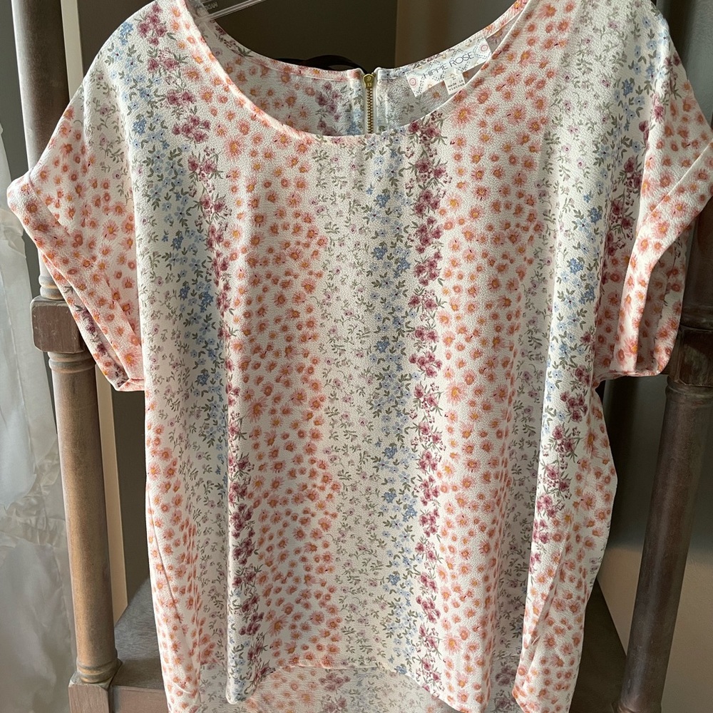 Floral flowy shirt